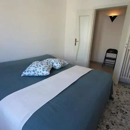 Casa Elena Gialla