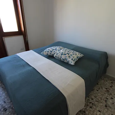 Casa Elena Gialla *